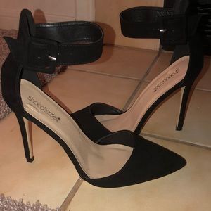 SOLD Shoe Dazzle Ankle Strapped Black Heel 9.5